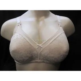 Bali 3372 Double Support Lace Wirefree Bra 38C White Bali 3372 Double Support Lace Wirefree Bra 38C White