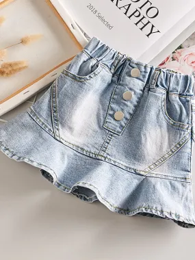 Can Never Go Wrong With A Denim Skirt Can Never Go Wrong With A Denim Skirt