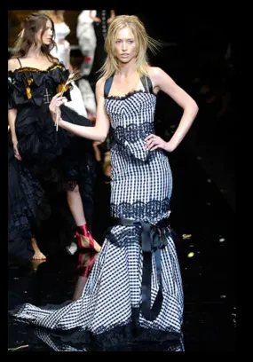 S/S 2006 Dolce & Gabbana Gingham Lace Gown S/S 2006 Dolce & Gabbana Gingham Lace Gown